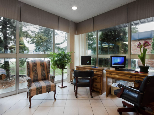 Chatham Retirement Resort lounge1